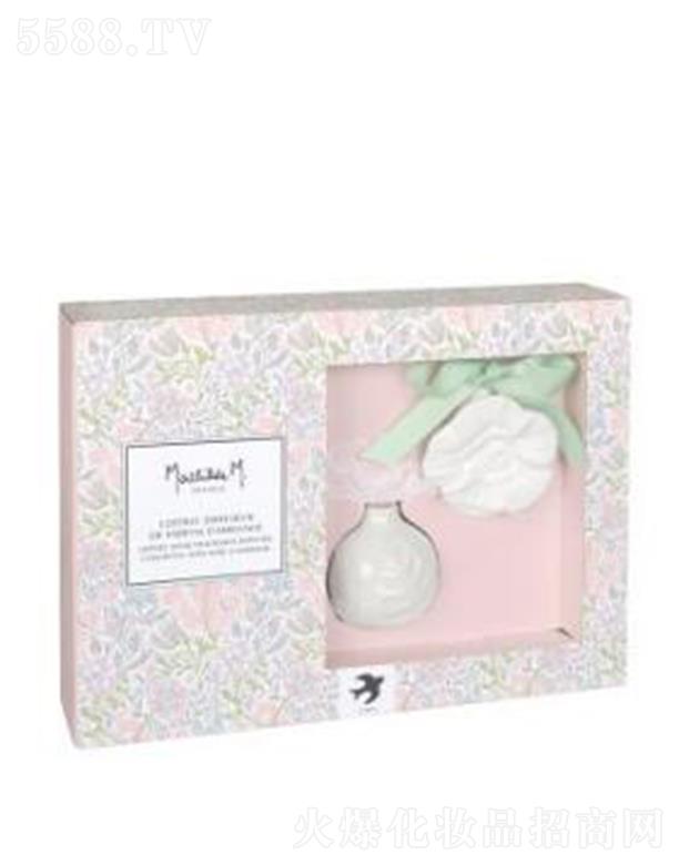 ������(�Ϻ�)Ʒ�ƹ����ɷ����޹�˾���Ϻ������� ��?sh��)۠��������ѻ���նY�С���˹��Ů��