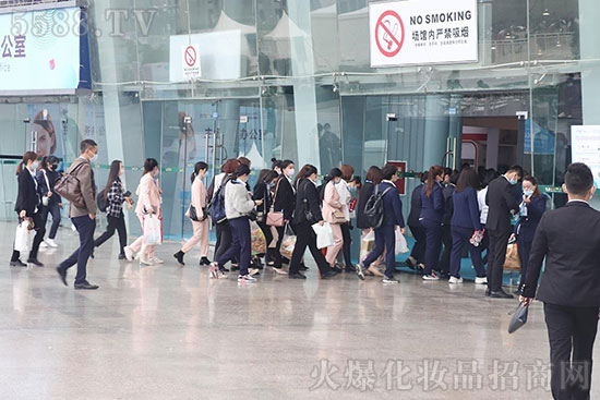 ����ʢ�����س��������44�óɶ����I(y��)���[��(hu��)ʢ���_(k��i)Ļ