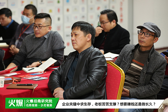 13�꽛(j��ng)�(y��n)���f����I(y��)��ͬ�(y��n)�C����������ģʽ��������I(y��)��(sh��)�F(xi��n)�������񱩝q��!