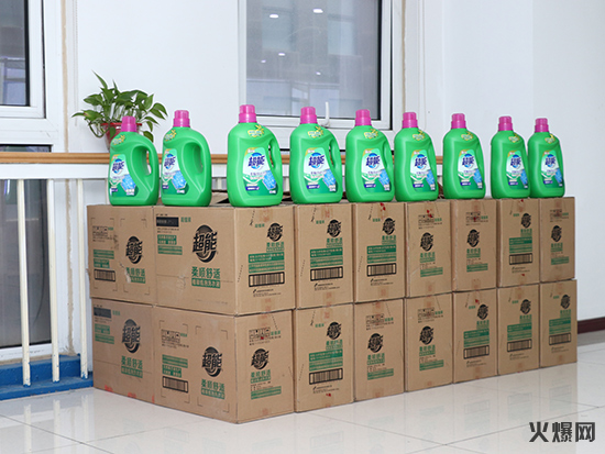 ������Ů��(ji��)���𱬾W(w��ng)�ɰl(f��)Ů�񌣌ٶY��