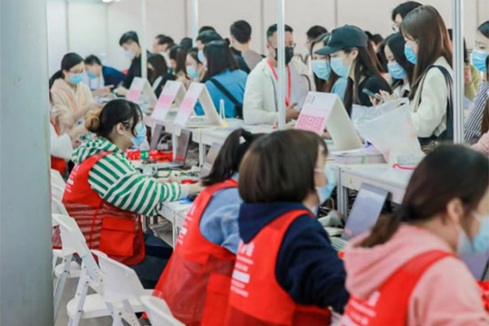 �V���������ڶ���