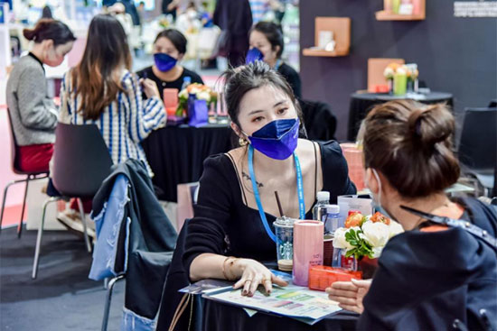 �V���������ڶ���