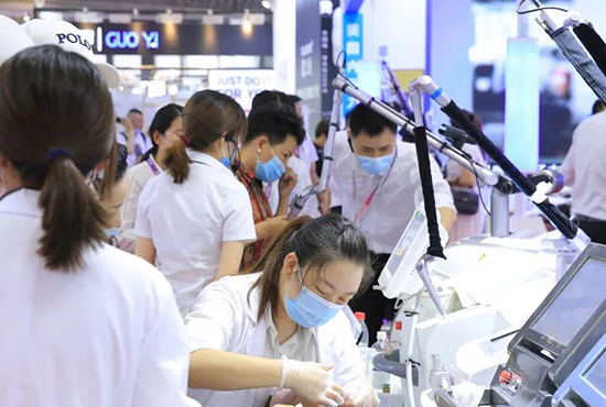 “三美”萌芽,科技美容時(shí)代到來(lái) “三美”萌芽,科技美容時(shí)代到來(lái)