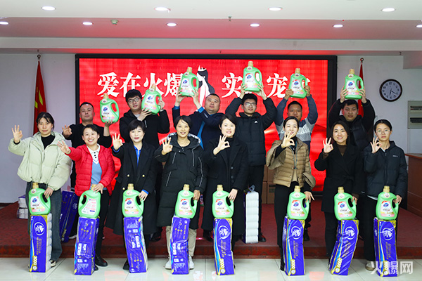 �펽�`���A������(m��ng)�»����𱬾W(w��ng)��T���l(f��)��Ů��(ji��)�YƷ��